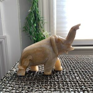 Vintage Cream Onyx Marbled “Good Luck” Elephant Sculpture Figurine